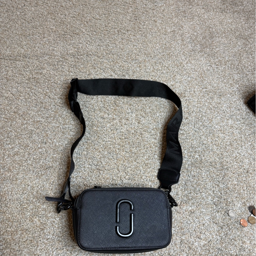 Marc Jacob’s snapshot Black Crossbody Bag with Strap